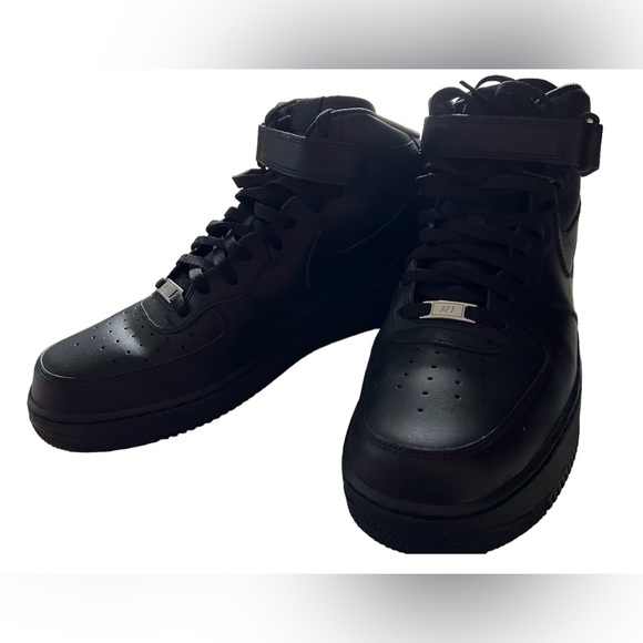 Nike Other - NIKE AIR FORCE 1 MID '07BLACK MENS 13 LIKE NEW
